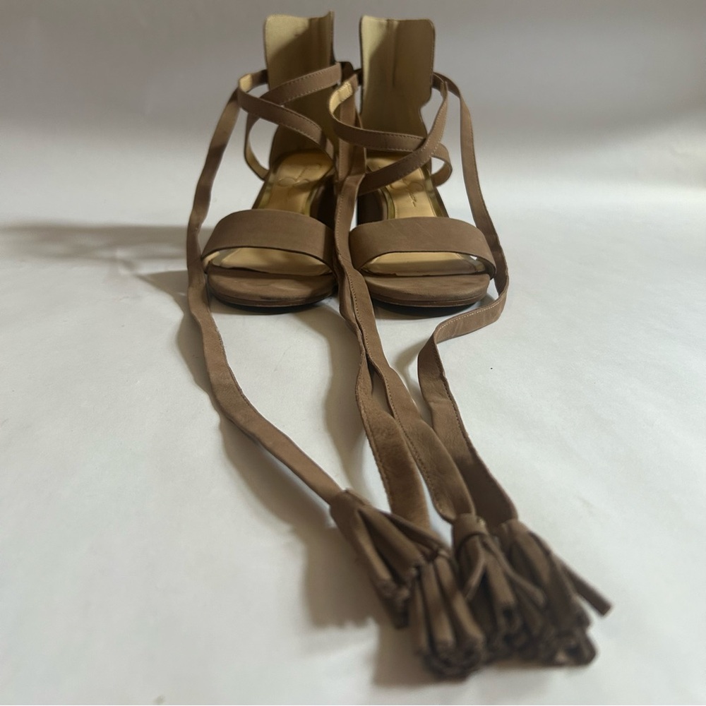 Jessica Simpson Tan Lace Up Block Heel Sandals Tassel Gladiator Strappy Heel 8.5 - Picture 4 of 13